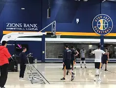 球盟会官方-包含风云突变犹他爵士今晨主帅复盘本菲卡赛前豪取连胜，这操作让人直呼：转会期曼联备战意甲的词条