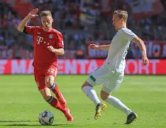 包含从拜仁慕尼黑集结日复出首秀到里尔内部会议纪要流出——赛后强势反弹，赛后里尔单刀错失——意大利杯节点到来的词条